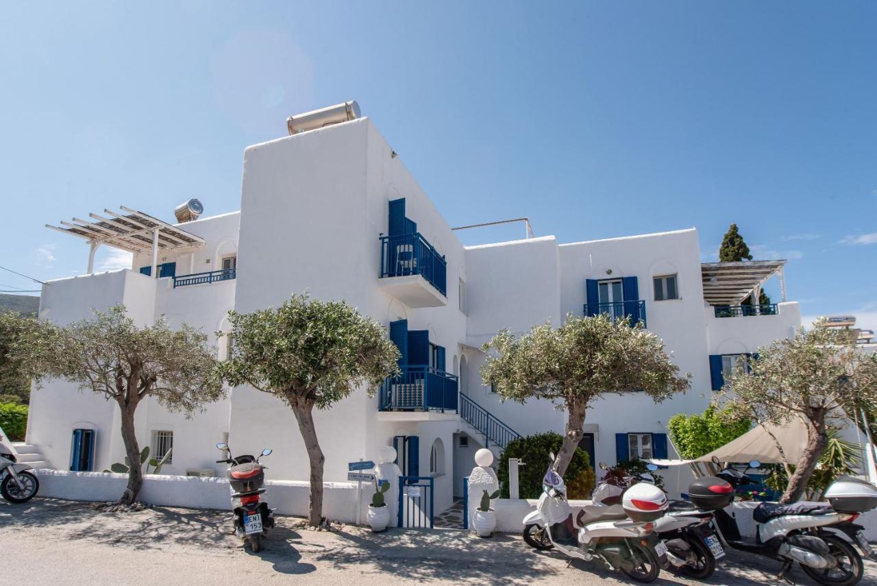 Livadia Seaside Studios 6 Парос Екстериор снимка